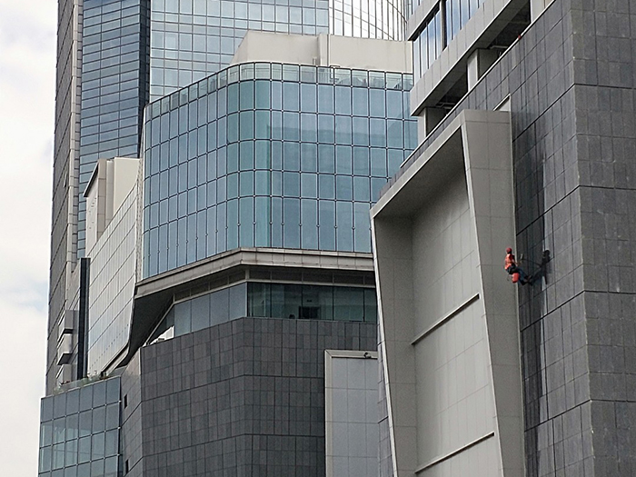 佛山蜘蛛人外墻涂料-高空蜘蛛人的工作章程有哪些？